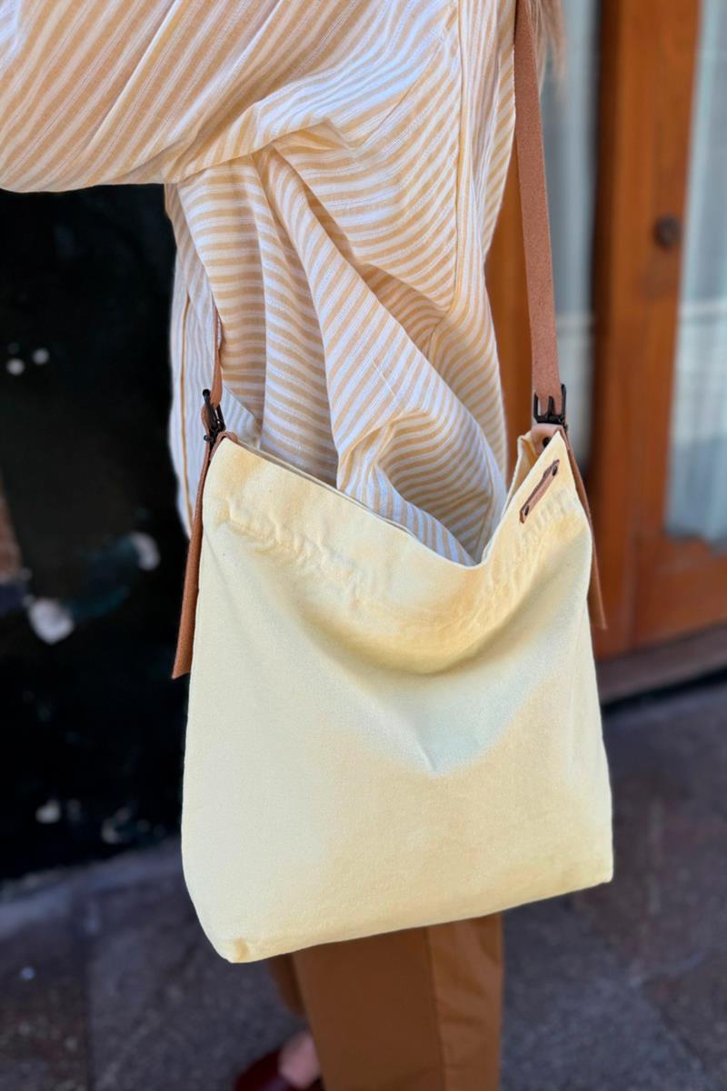 Buckle Crossbody Bag Large Ecru