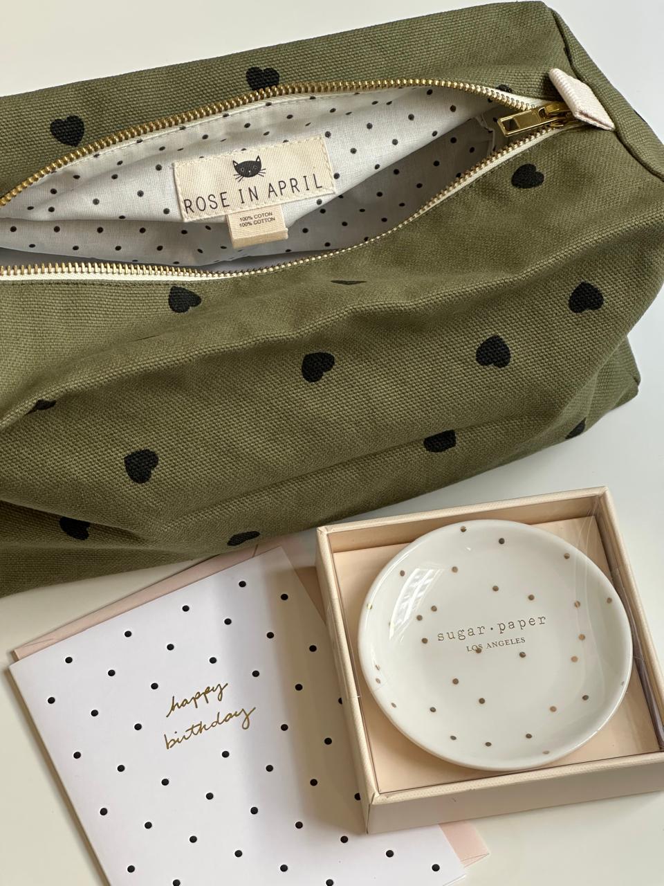 VIC WASH BAG HEART PRINT HEART KAKI
