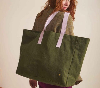 Iona Kale, Tote Bag
