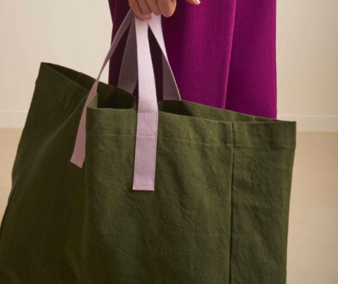 Iona Kale, Tote Bag