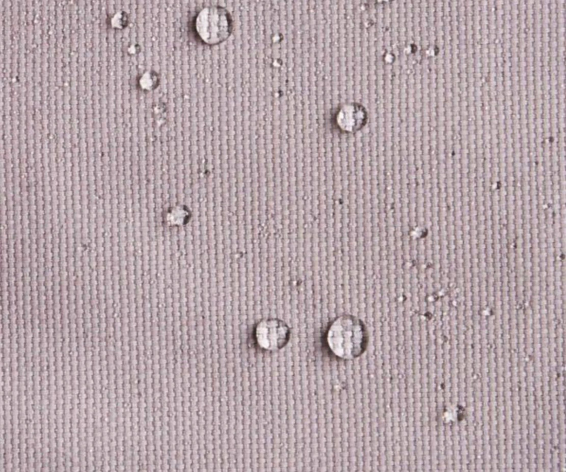 Iona Poivre Rose, Pouch