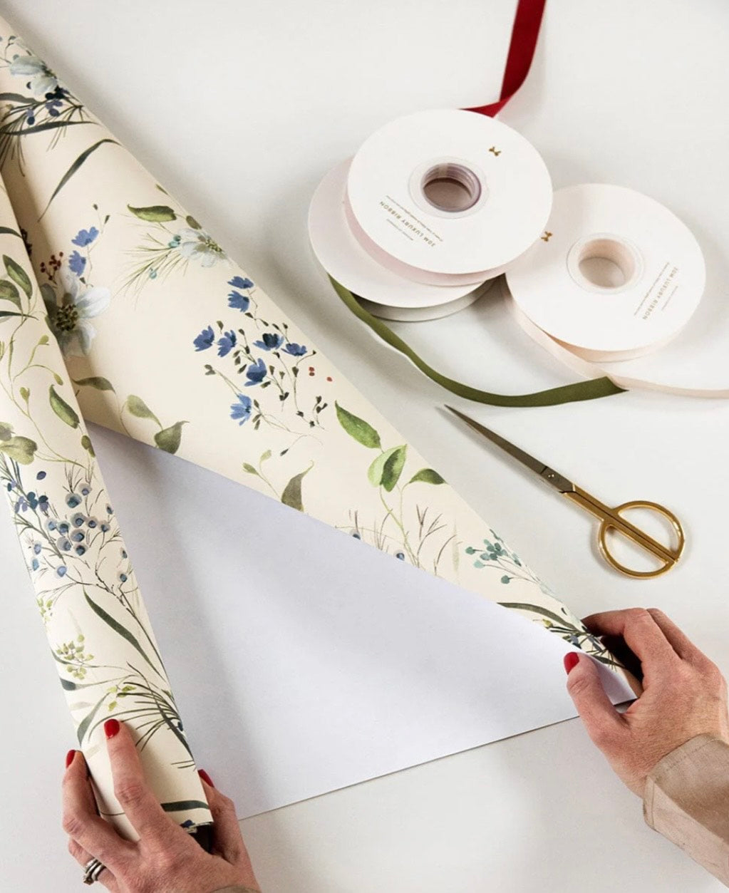 Gift Wrap Roll 3M - A Christmas Garden (cream)