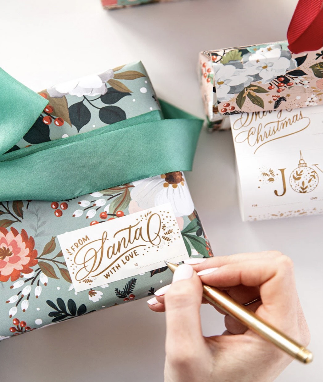 Floral Fields Christmas Stickers on a roll - 40 Pack