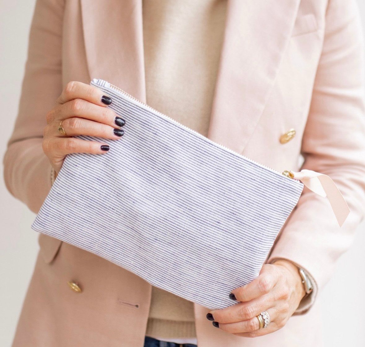 Signature Pouch, Shoreline Stripe