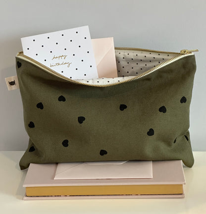 Lili Pouch Heart Print Kaki