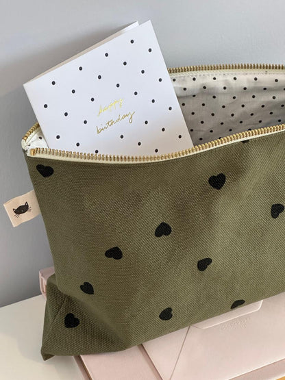 Lili Pouch Heart Print Kaki